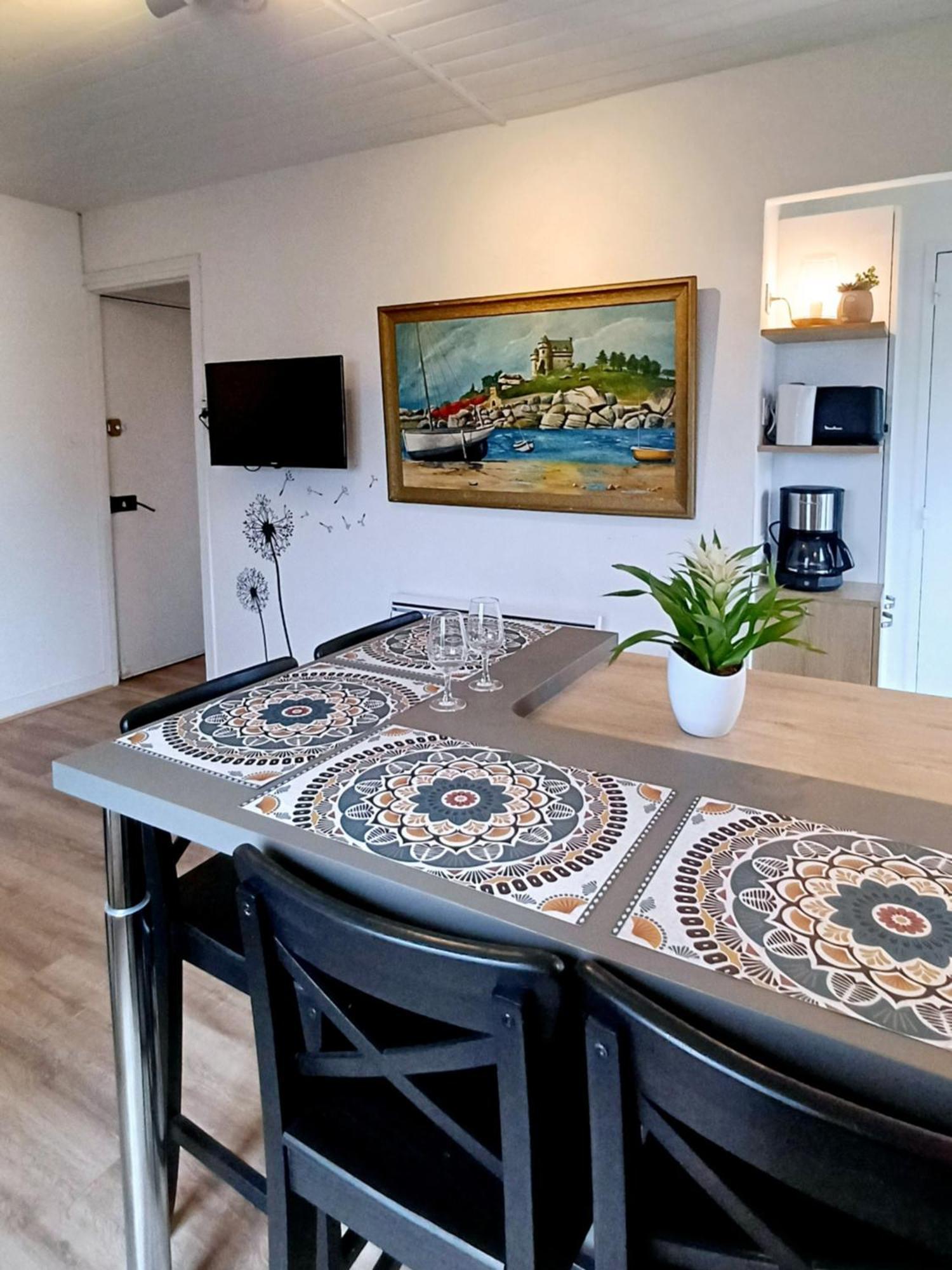 Appartement A Cote Du Port De Ploumanac'H Perros-Guirec Bagian luar foto